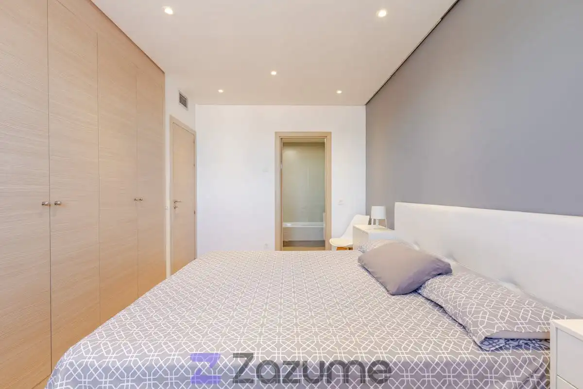 Bedroom of Flat for rent in Madrid  with Air Conditioner, Heating and Private garden