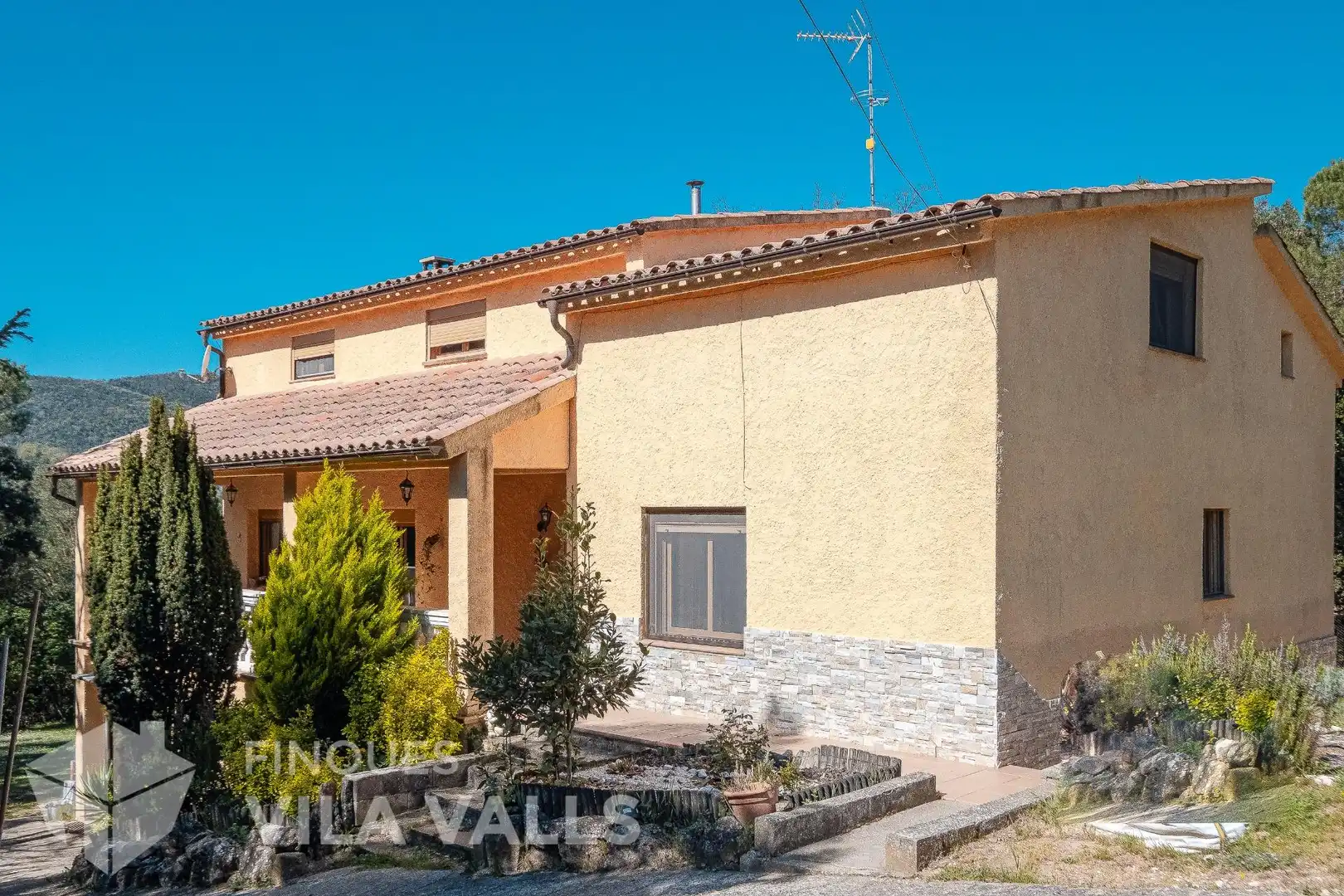 Vista exterior de Casa o xalet en venda en Sant Quirze Safaja amb Jardí privat, Parquet i Terrassa