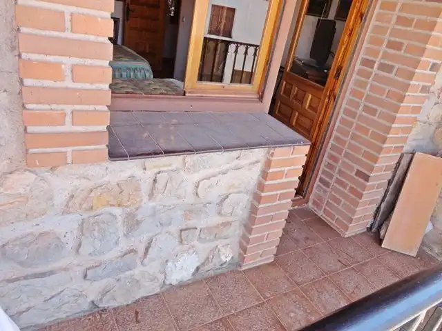 Casa adosada en venda en Santo Domingo de Silos amb Calefacció, Terrassa i Traster