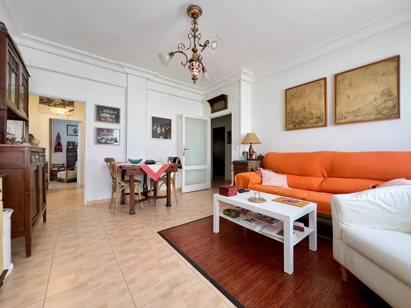 Living room of Flat for sale in  Madrid Capital  with Air Conditioner, Heating and Furnished