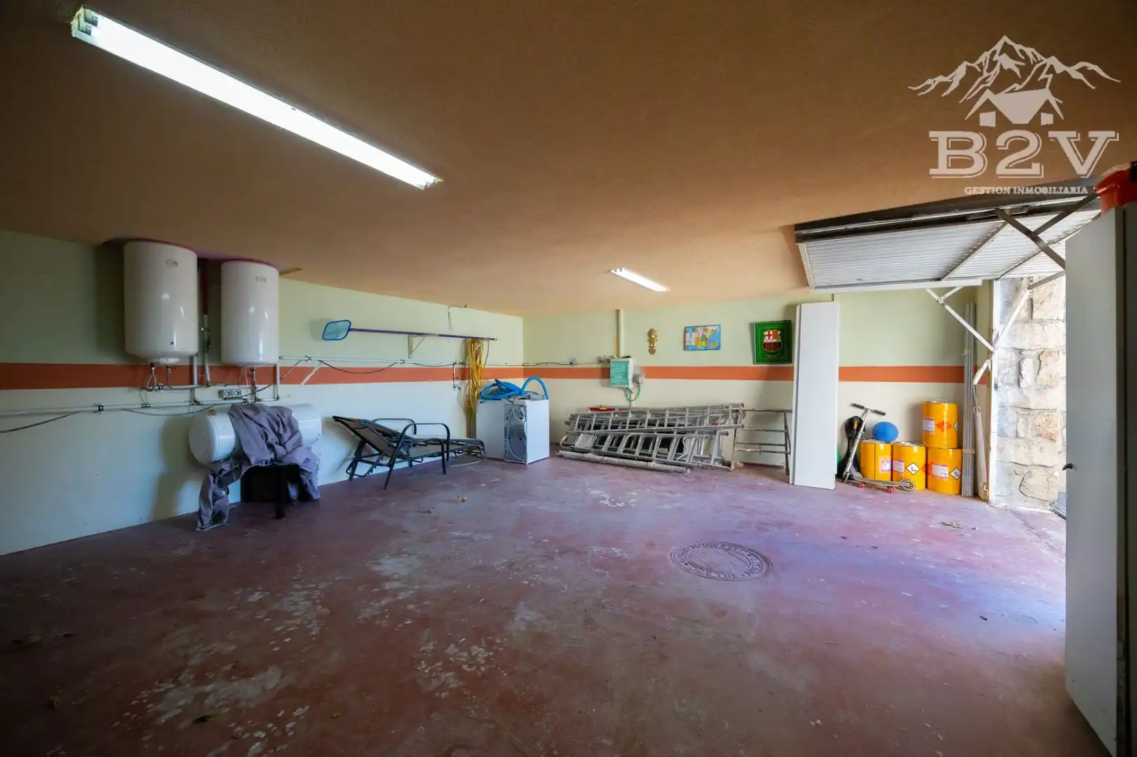 Houses for sale in Navalafuente  with Air Conditioner, Heating and Private garden
