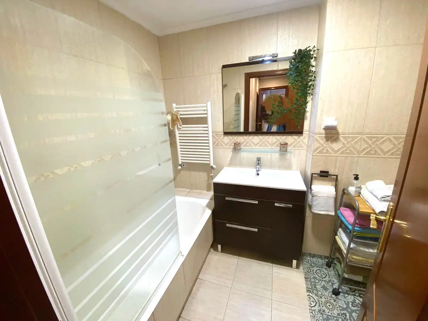 Badezimmer von Wohnung zum Verkauf in Castro-Urdiales mit Heizung, Parkett und Terrasse
