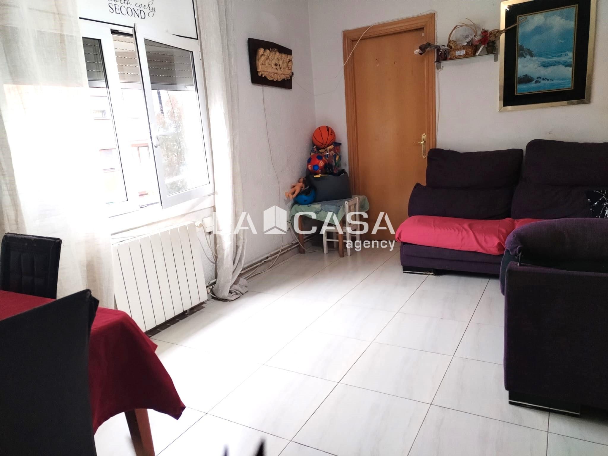 Piso en venta en Carrer de Roger de Flor, Sota el Cami Ral