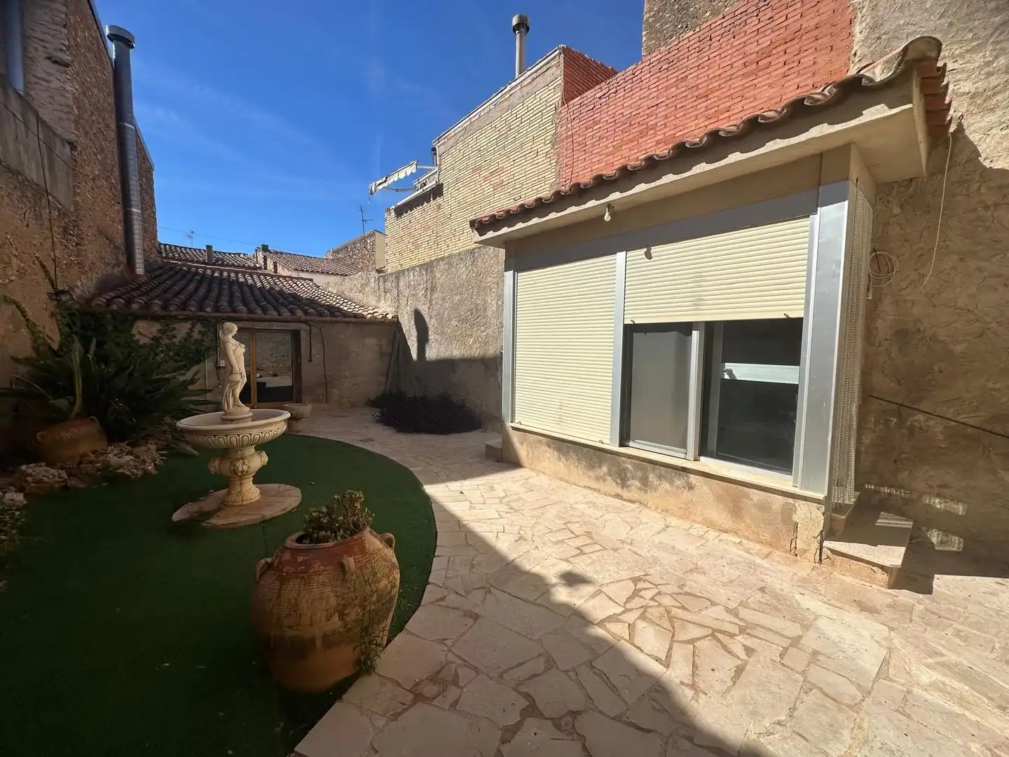 House with garden for sale in Santa Bàrbara