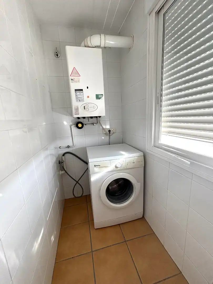 Baño de Apartamento en venta en Plasencia con Calefacción, Jardín privado y Parquet