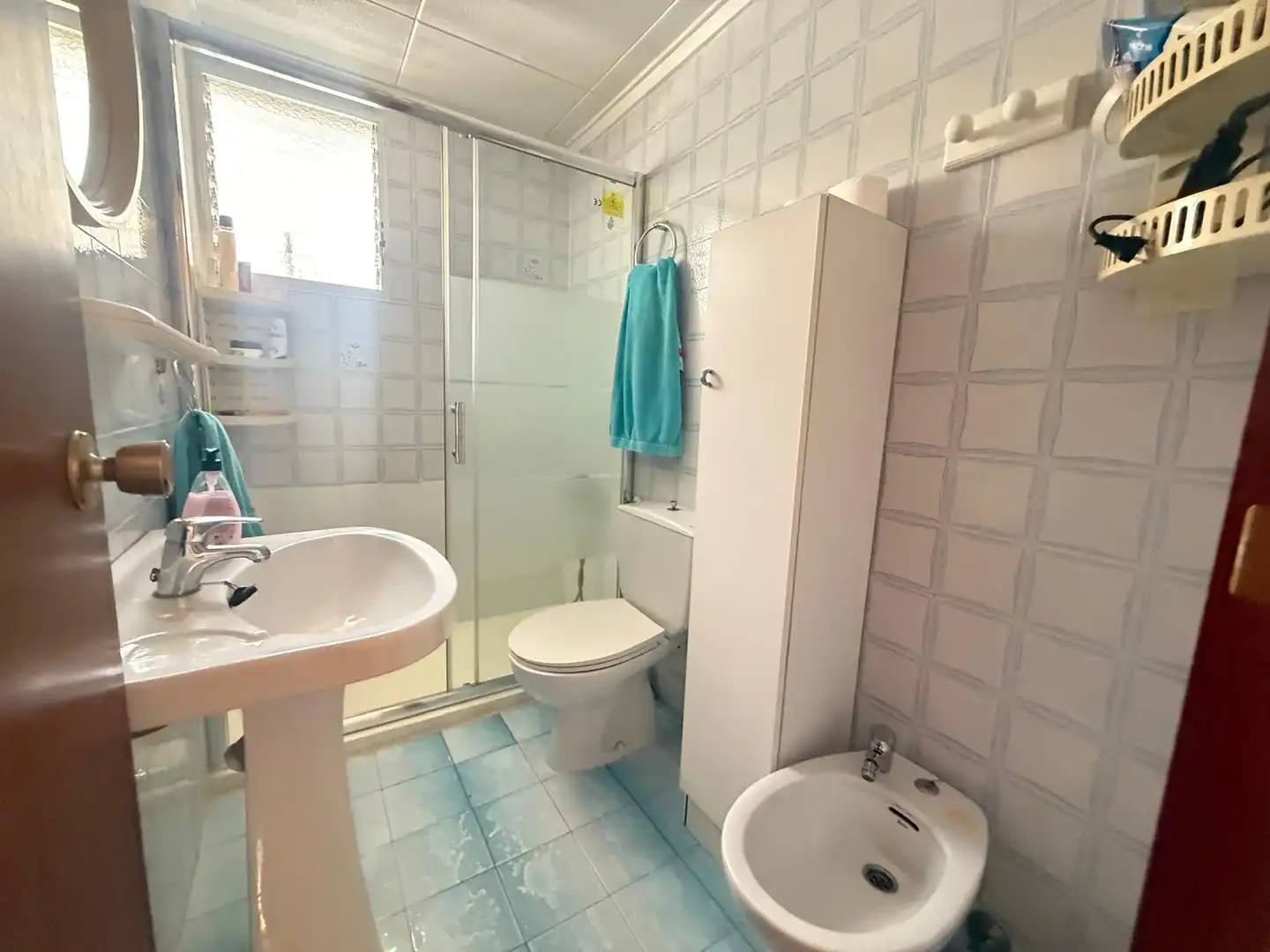 Badezimmer von Wohnung zum Verkauf in Torrevieja mit Klimaanlage, Heizung und Möbliert
