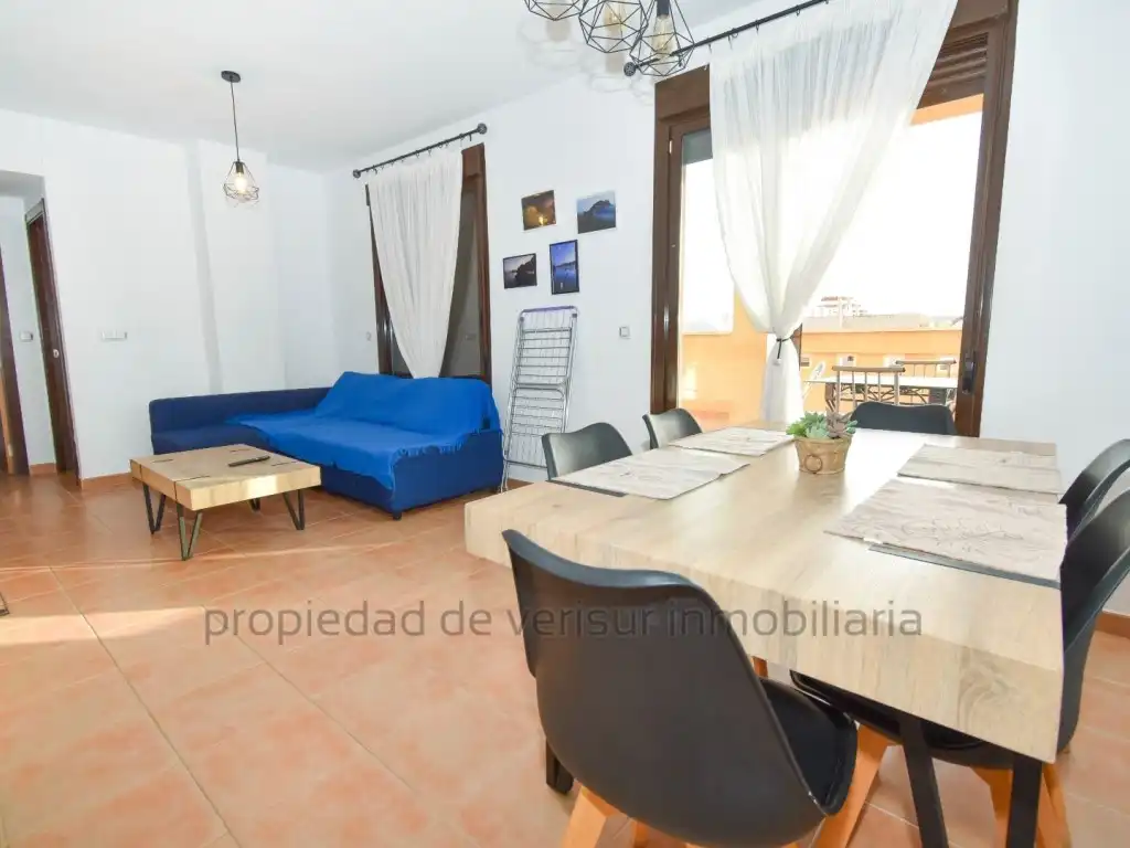Sala de estar de Apartamento de alquiler en Águilas con Aire acondicionado, Jardín privado y Piscina
