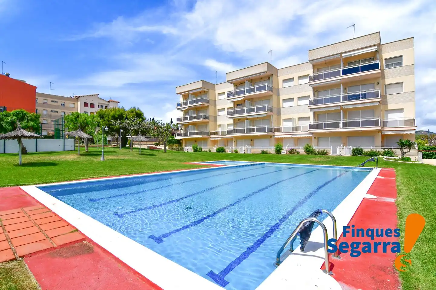 Piscina de Pis en venda en Roda de Berà amb Piscina comunitària