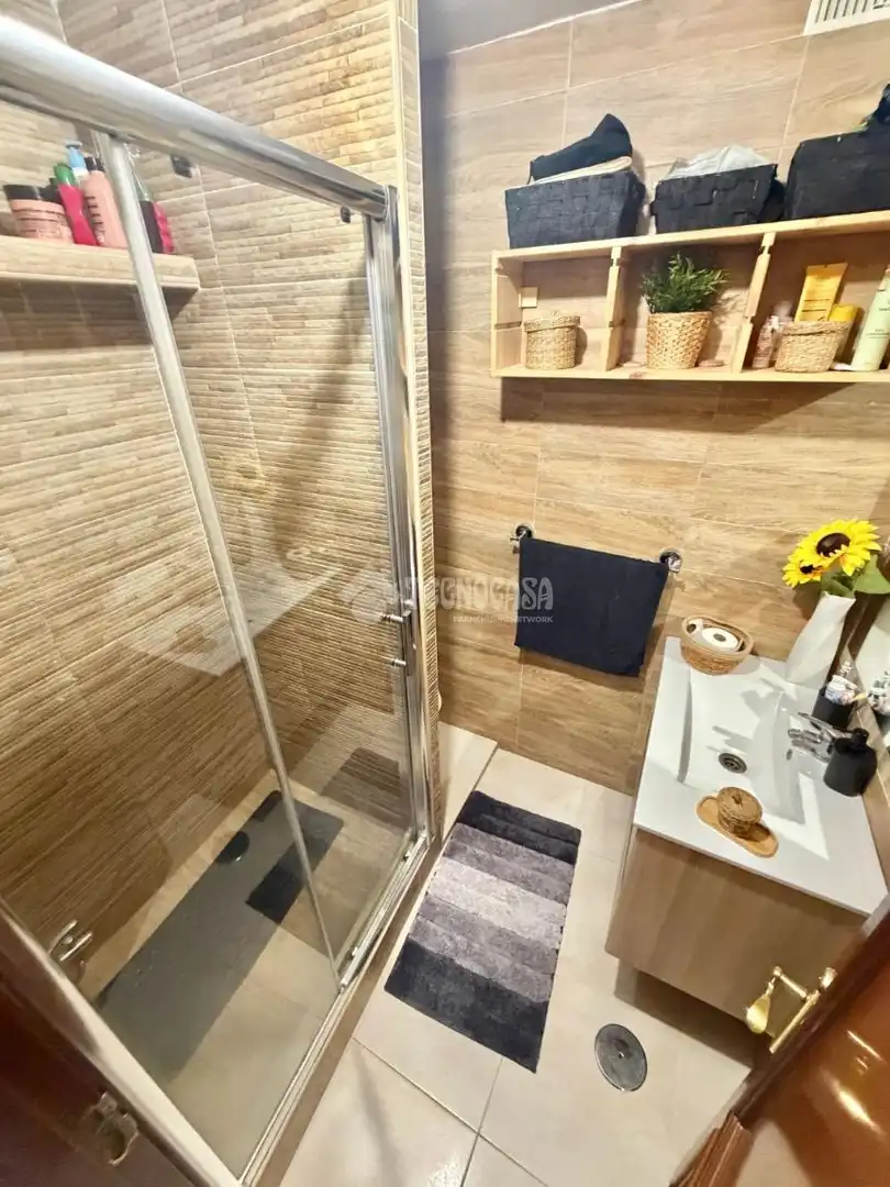Baño de Piso en venta en Fuenlabrada con Aire acondicionado y Terraza