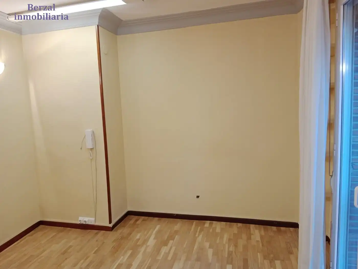 Bedroom of Office for rent in  Logroño  with Air Conditioner, Heating and Furnished