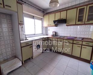 Kitchen of Flat for sale in Salamanca Capital  with Heating, Oven and Washing machine