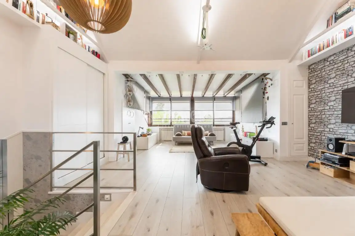 Sala de estar de Casa adosada en venta en Torrelodones con Calefacción, Terraza y Balcón
