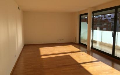 Sala d'estar de Pis de lloguer en  Barcelona Capital amb Calefacció, Jardí privat i Parquet