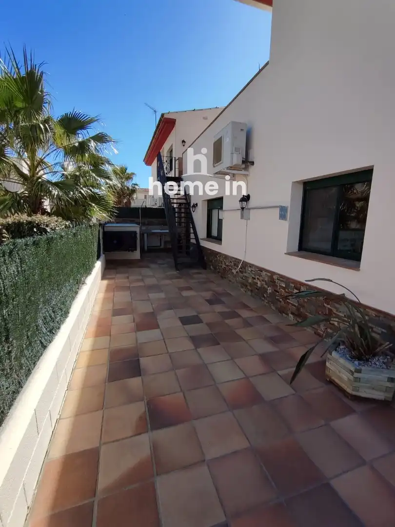 Jardín de Casa o chalet en venta en Deltebre con Aire acondicionado, Terraza y Trastero