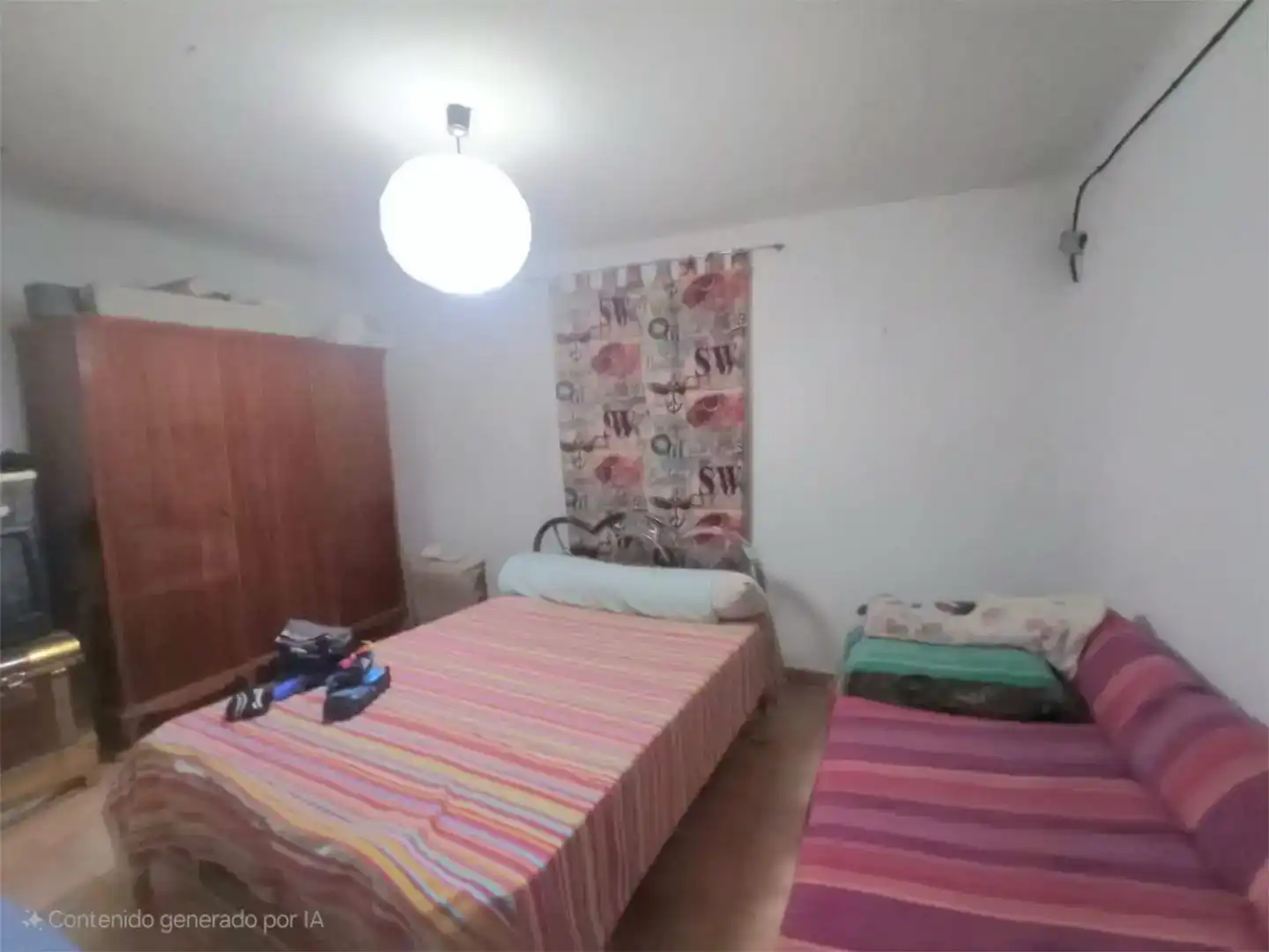 Dormitori de Casa adosada en venda en Linares
