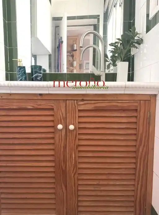 Bany de Apartament de lloguer en Santa Pola amb Terrassa i Moblat