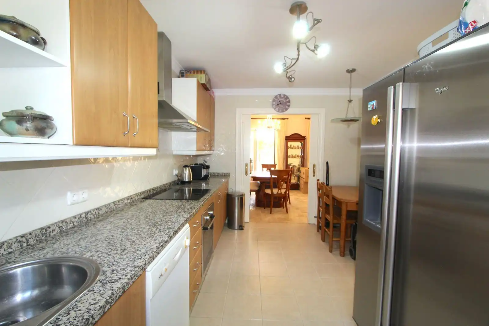 Cuina de Casa adosada en venda en Marbella amb Terrassa, Moblat i Piscina comunitària