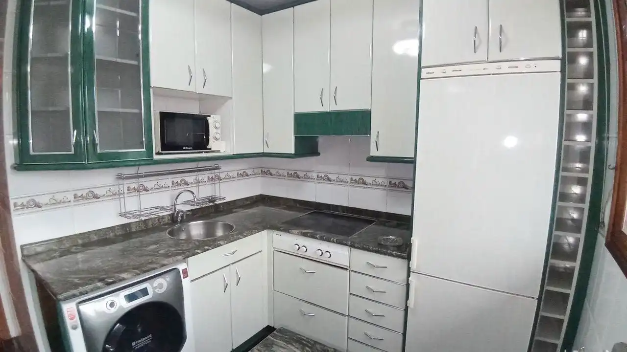 Cocina de Piso en venta en Santurtzi  con Calefacción, Trastero y Amueblado