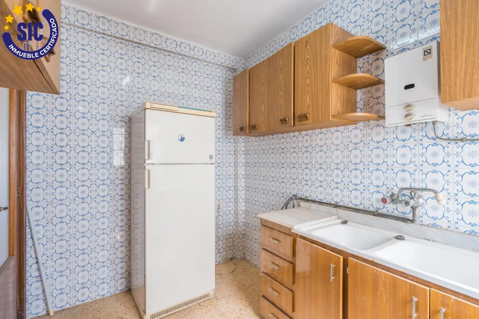 Küche von Wohnung zum Verkauf in Xirivella mit Balkon