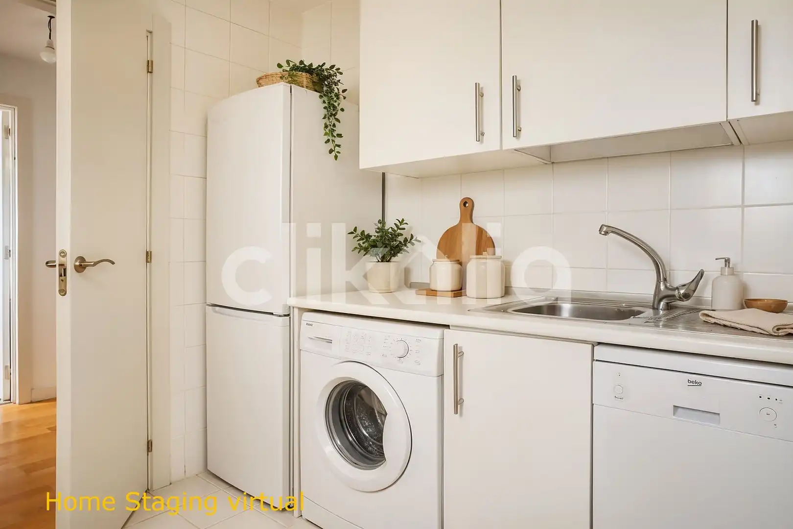 Kitchen of Flat for sale in Madrid  with Heating, Terrace and Storage room