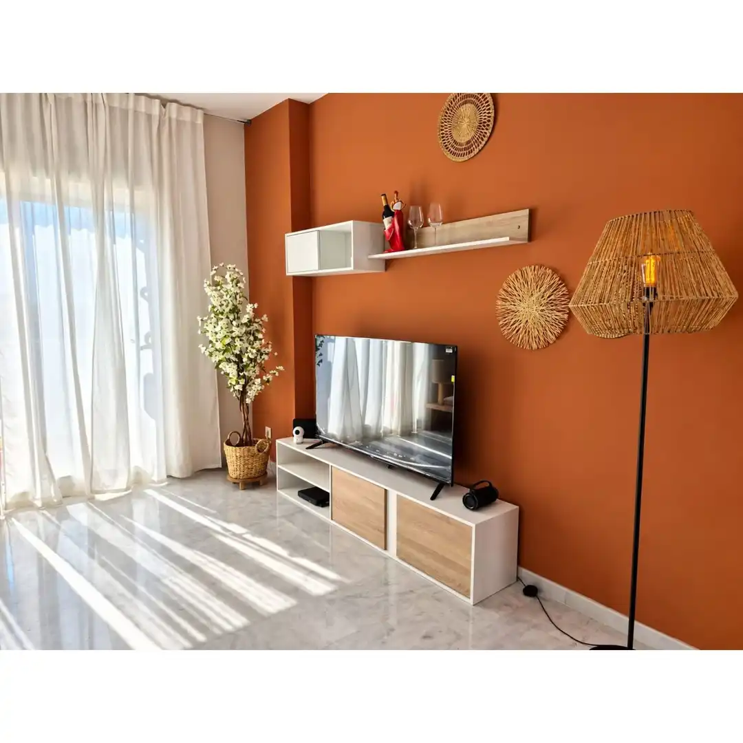 Wohnzimmer von Dachboden zum Verkauf in Estepona mit Klimaanlage, Terrasse und Schwimmbad