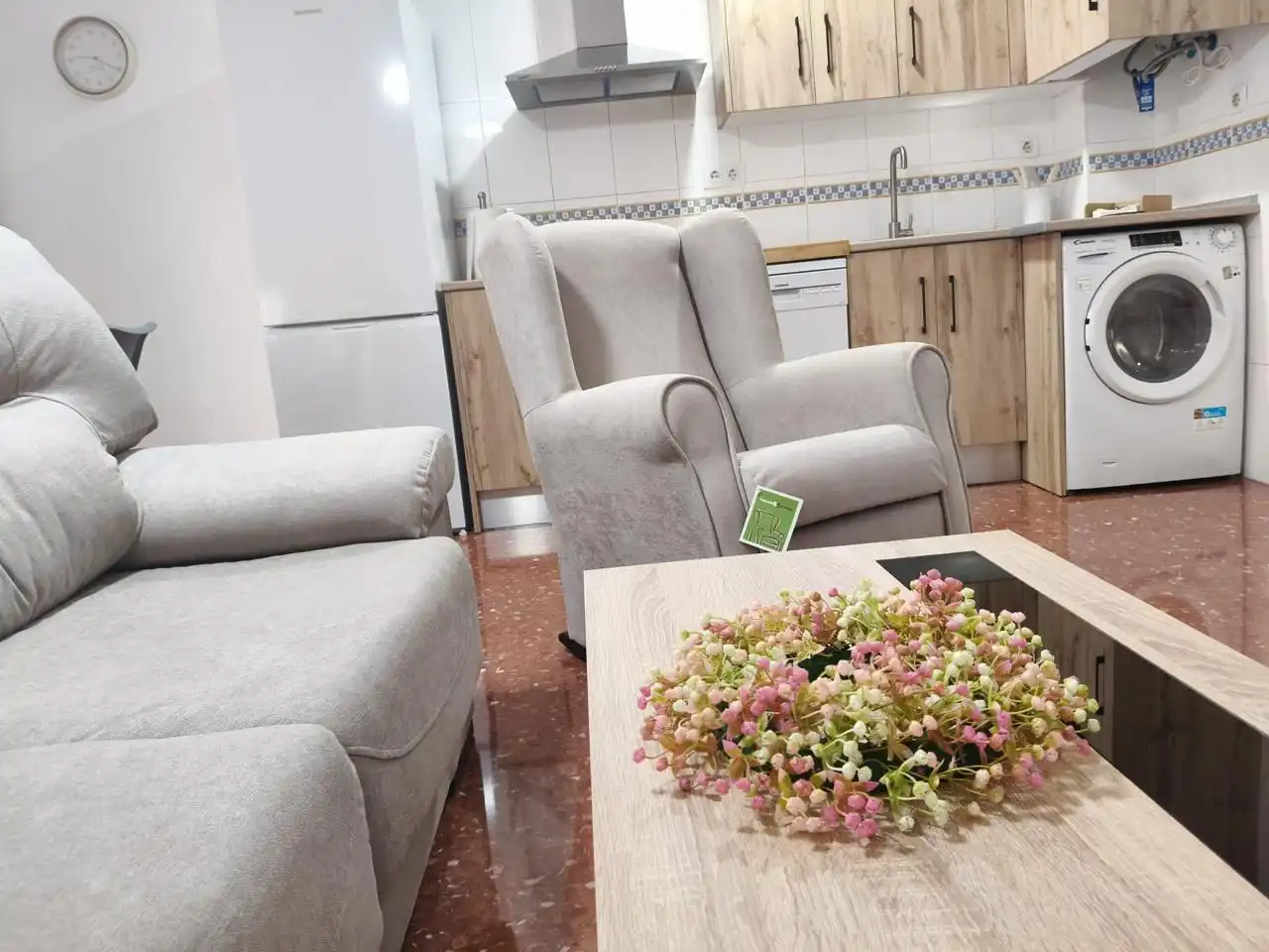 Sala de estar de Planta baja de alquiler en Lucena con Terraza, Trastero y Amueblado