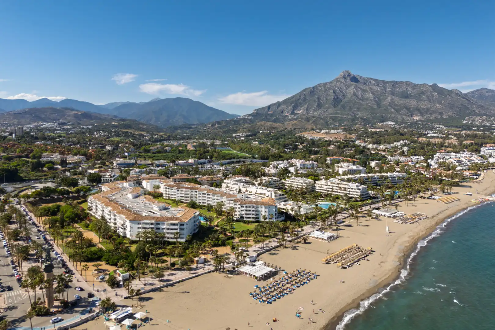 Apartament amb piscina en venda a Nueva Andalucía, imagen 2