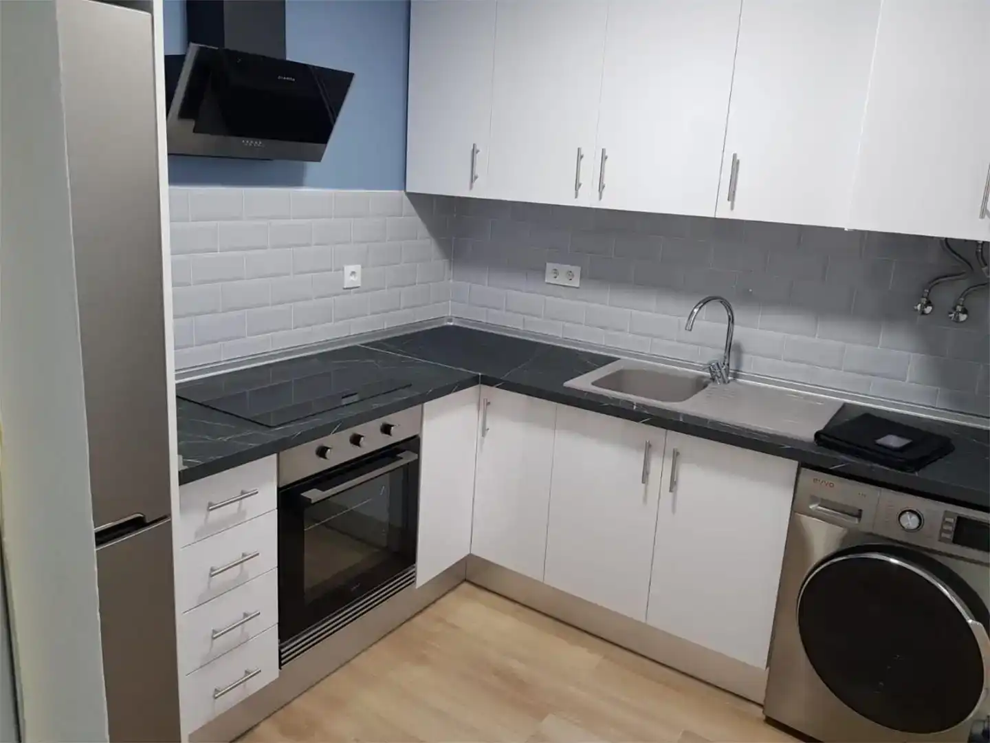 Cocina de Piso para compartir en Almoines con Aire acondicionado, Amueblado y Balcón