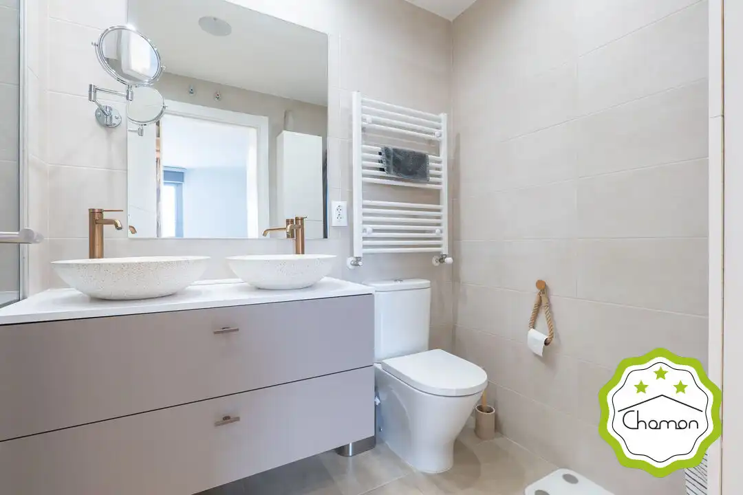 Baño de Ático en venta en Urduliz con Calefacción, Terraza y Trastero