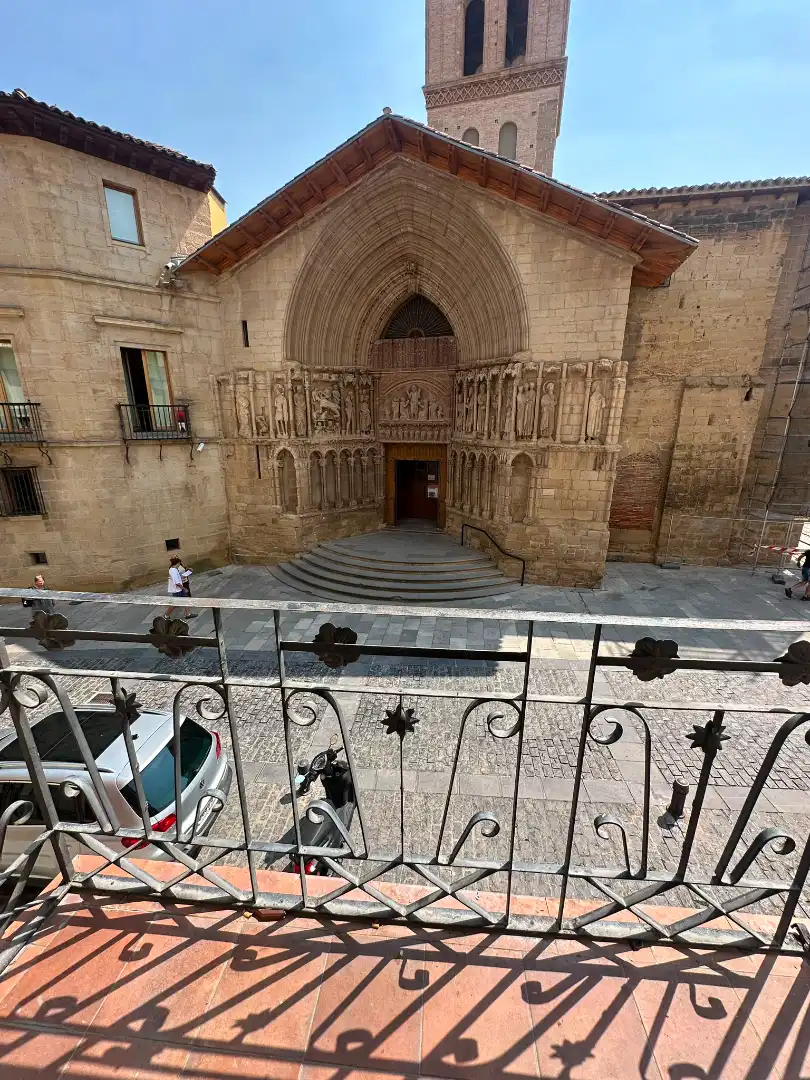 Pis amb terrassa en venda a Calle San Bartolomé 37