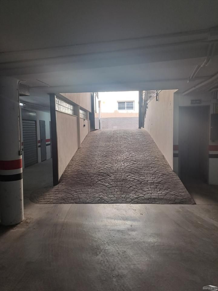 Garage to rent in Lucena