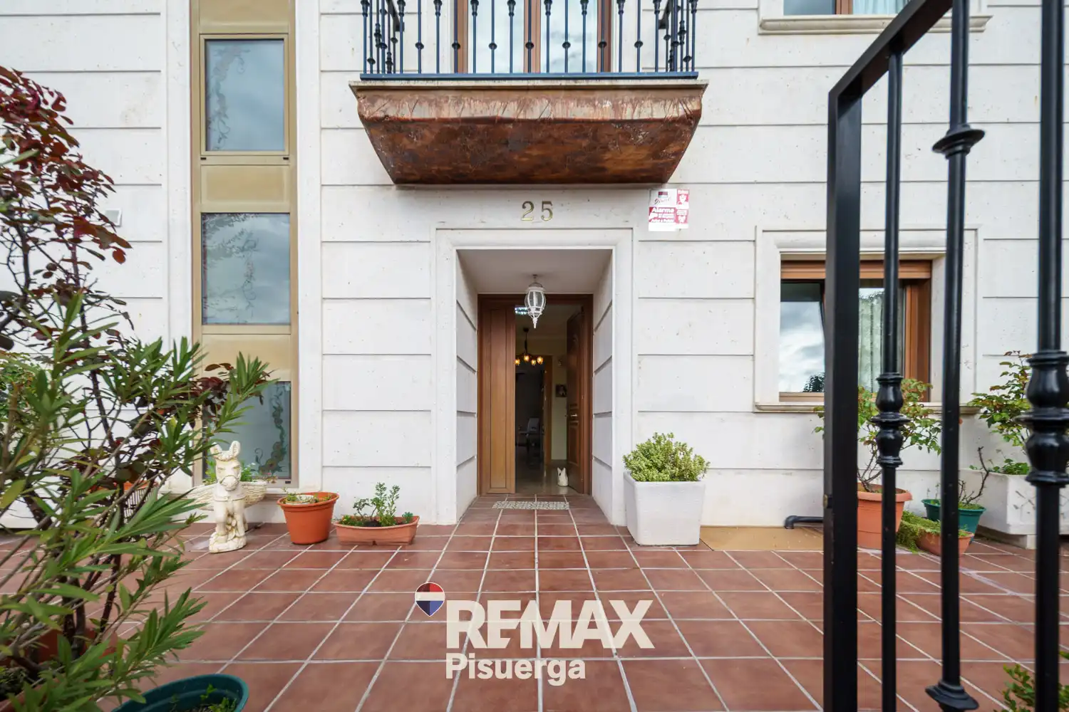 Vista exterior de Casa o chalet en venta en Laguna de Duero con Aire acondicionado, Calefacción y Jardín privado