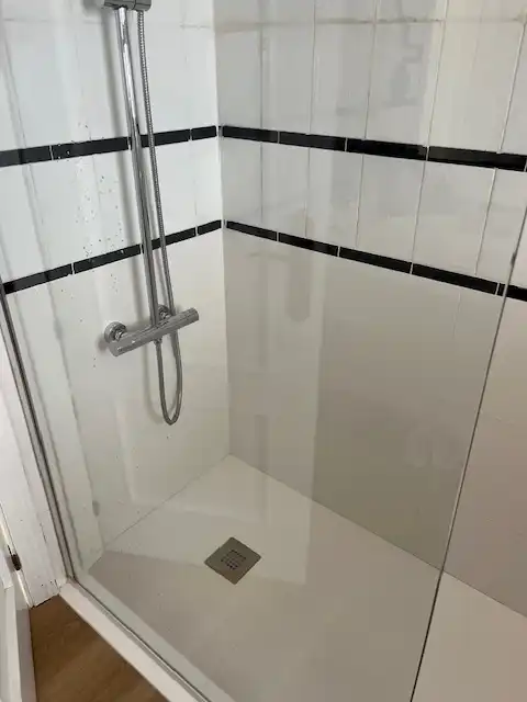 Badezimmer von Wohnung zur Miete in Málaga mit Gemeinschaftspool