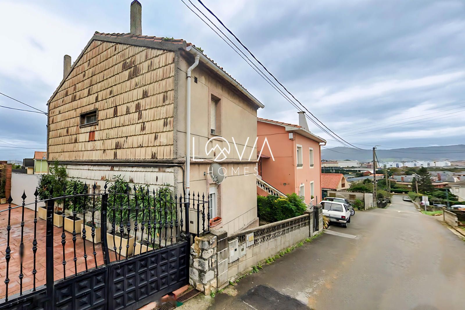 Vista exterior de Casa o xalet en venda en Camargo