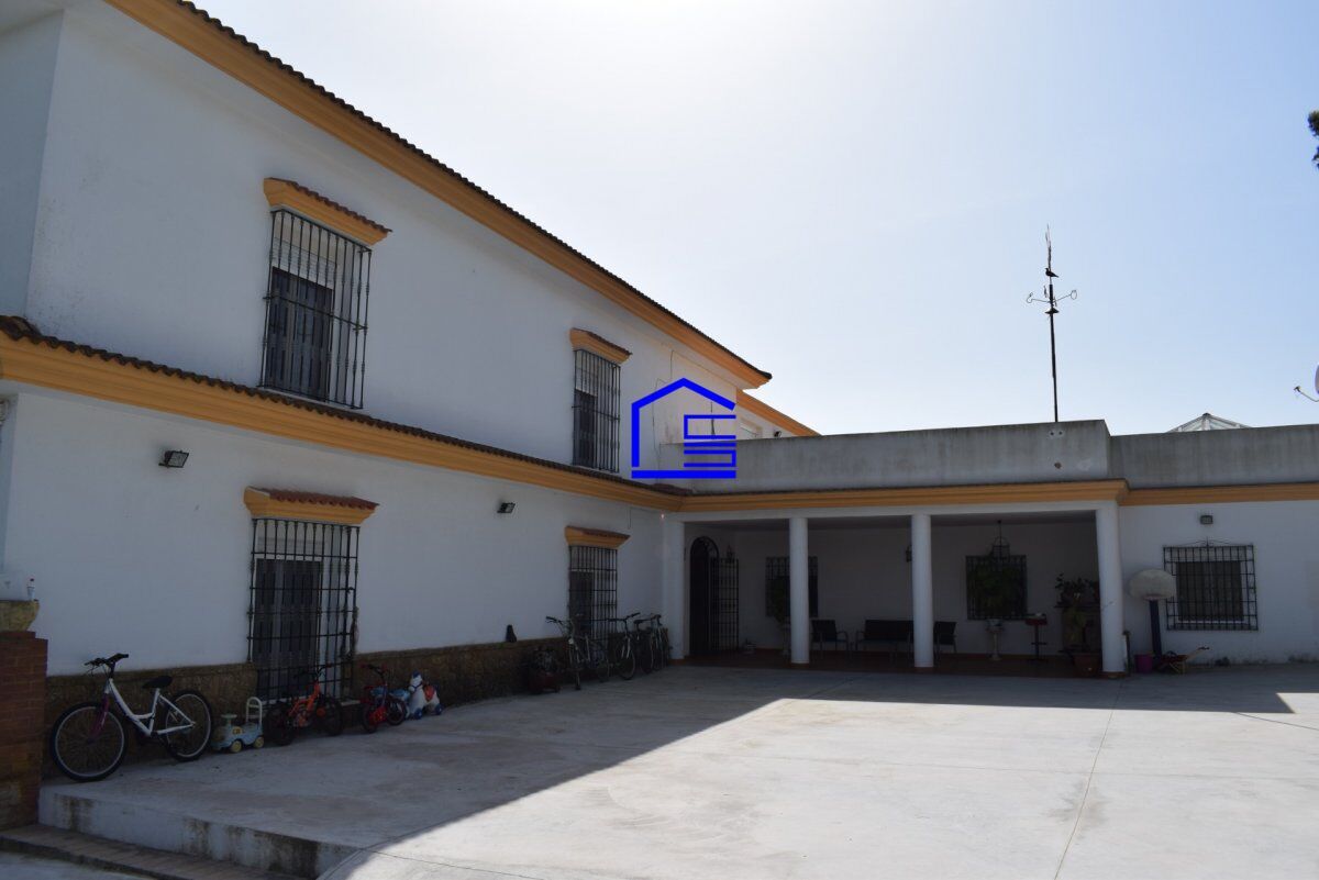 Vista exterior de Finca rústica en venda en Puerto Real amb Jardí privat, Terrassa i Traster