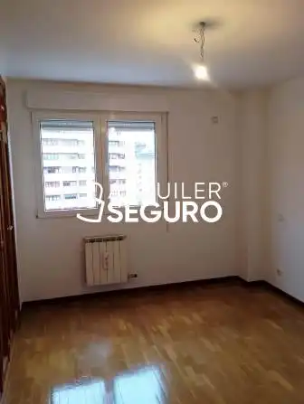 Habitación de Piso de alquiler en Valladolid con Calefacción