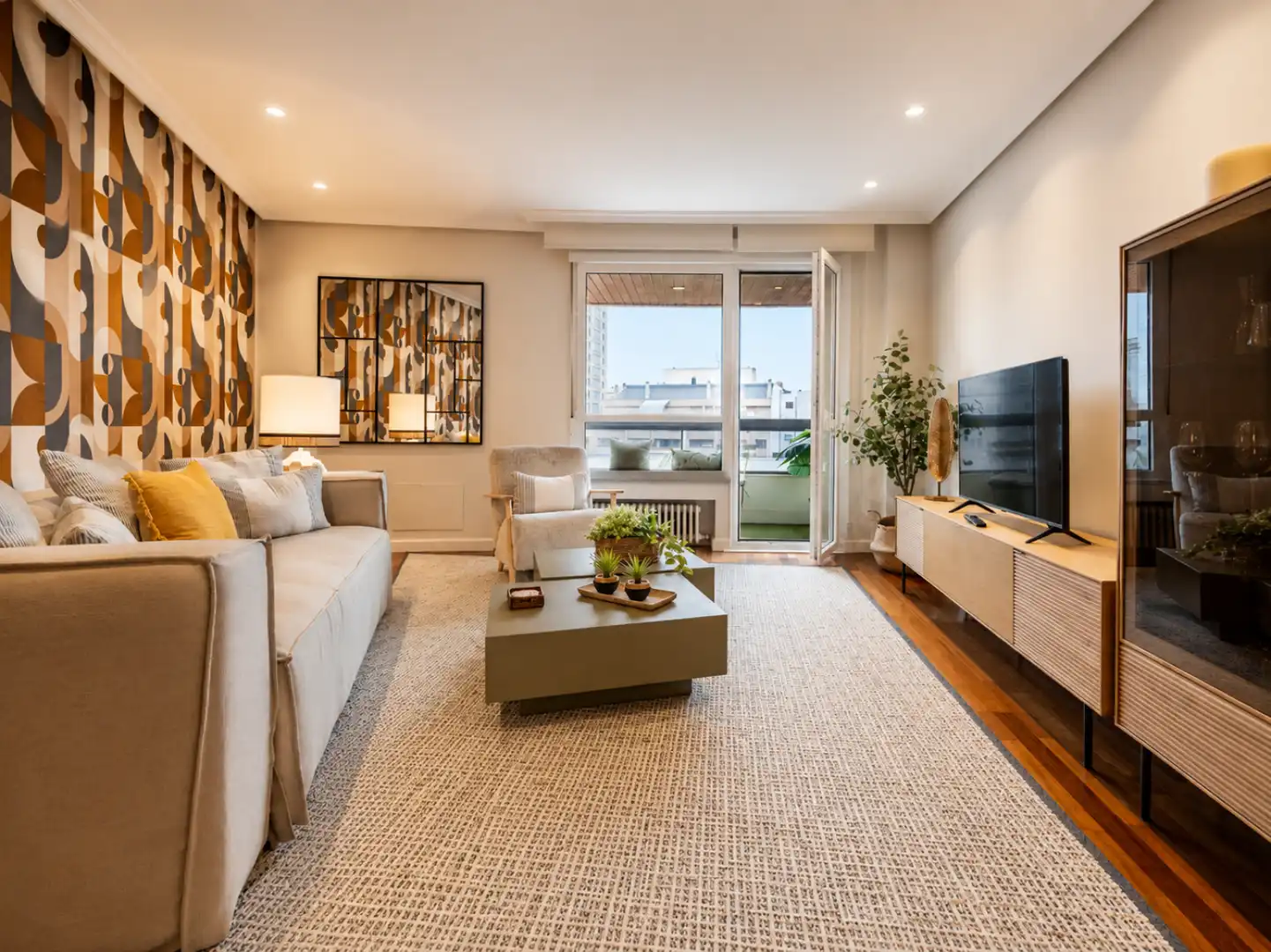 Living room of Flat for sale in Oviedo   with Heating, Parquet flooring and Terrace