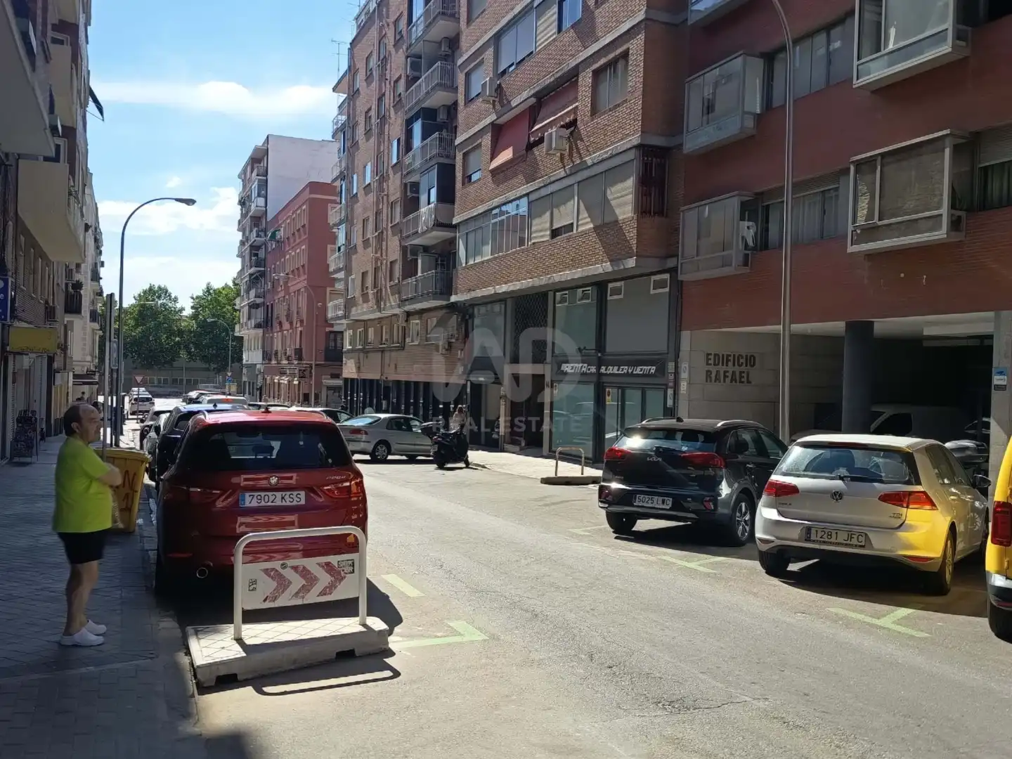 Exterior view of Garage for sale in Madrid
