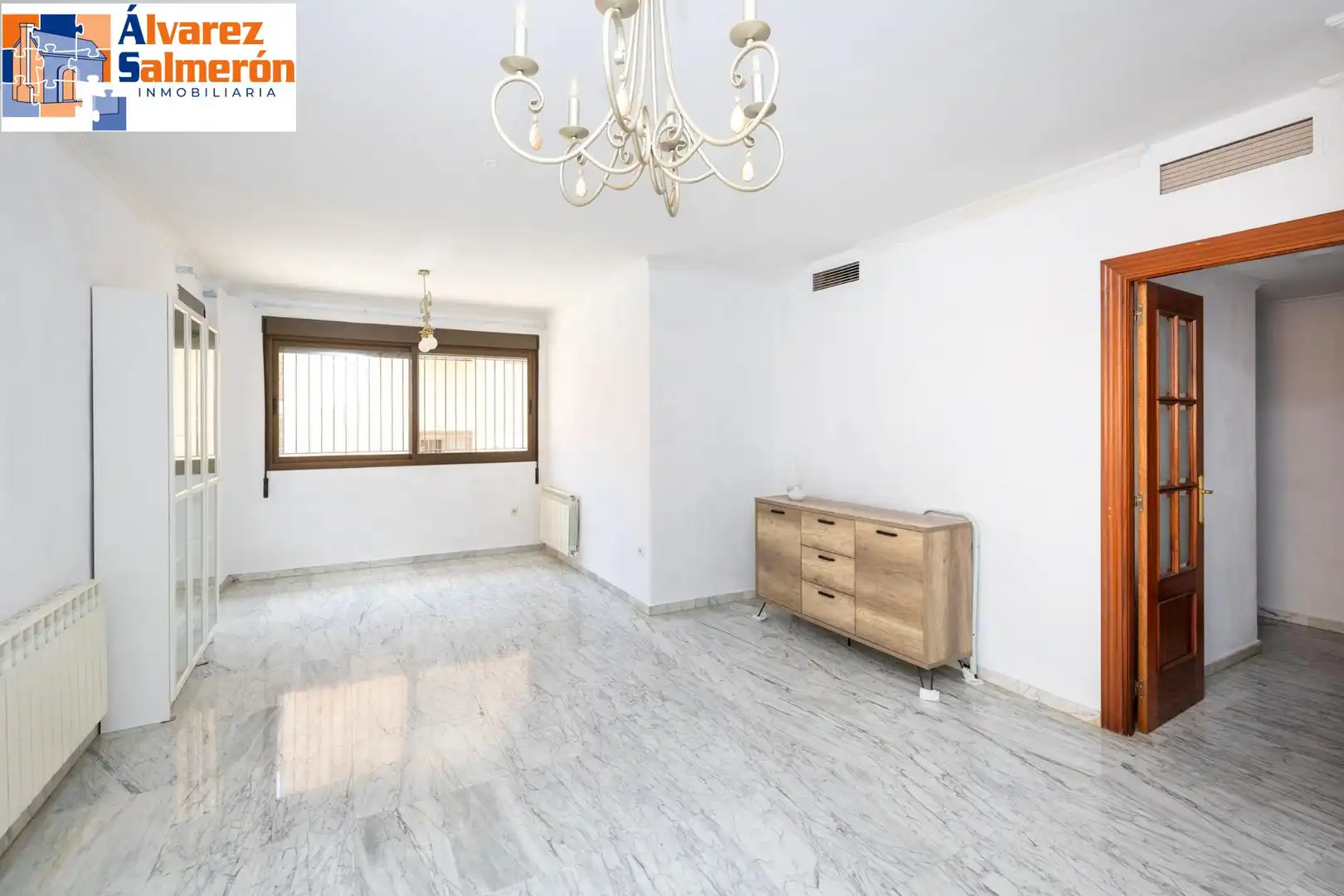 Sala de estar de Piso en venta en Granada