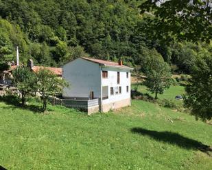 Vista exterior de Casa o xalet en venda en Ponga