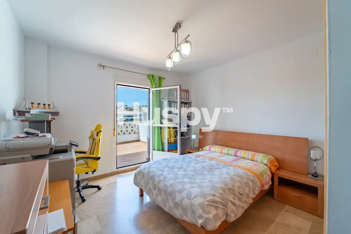 Casa aparellada amb terrassa en venda a Urbanizacion Arroyo Las Cañas, imagen 18
