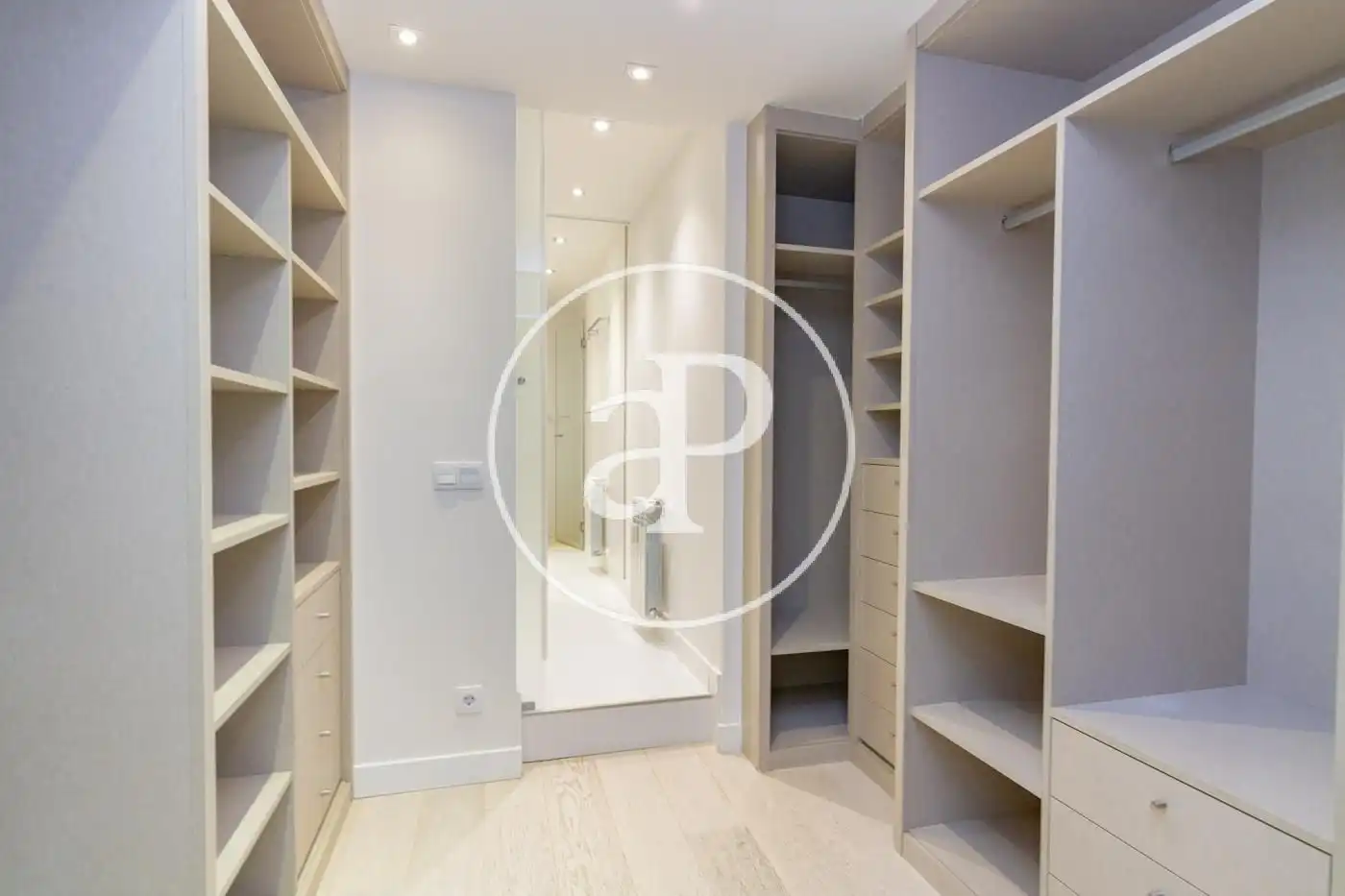 Piso de alquiler en Madrid con Aire acondicionado, Calefacción y Jardín privado