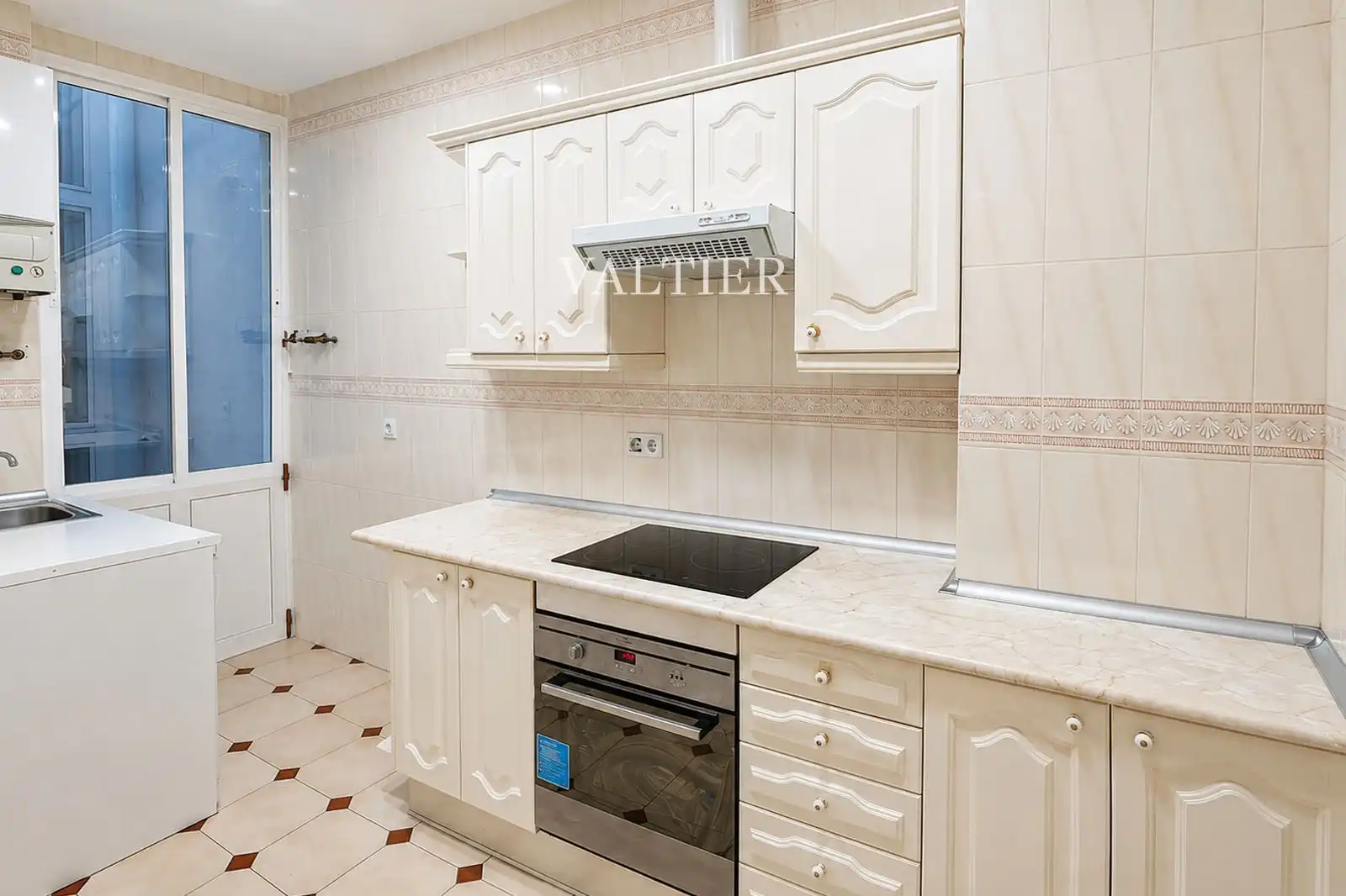 Cocina de Piso de alquiler en Madrid con Amueblado