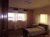 Bedroom of Flat for share in Valladolid  with Private garden, Parquet flooring and Storage room