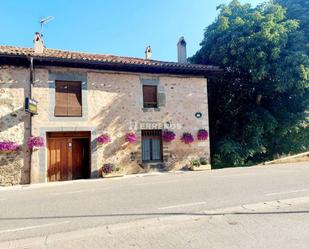 Vista exterior de Casa o xalet en venda en Villoslada de Cameros amb Calefacció, Traster i Moblat