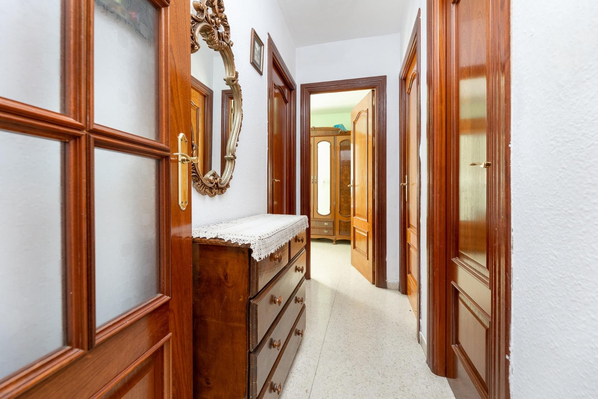 Flat for sale in  Granada Capital