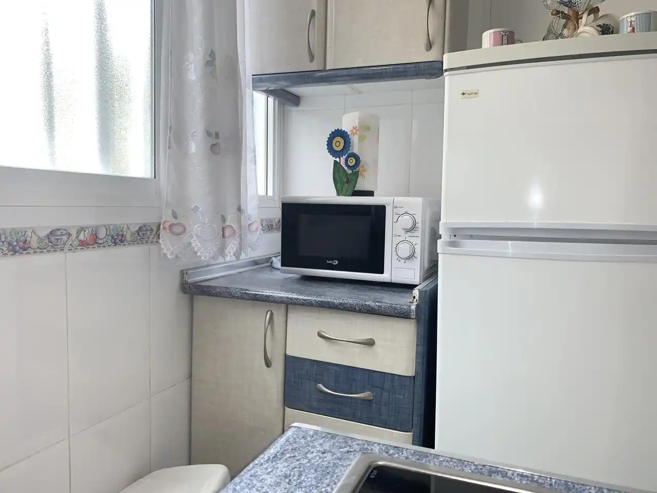 Cuina de Planta baixa de lloguer en Madrid amb Calefacció i Moblat