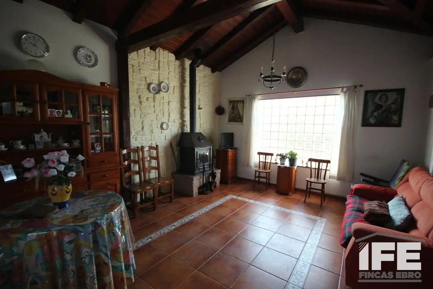 Wohnzimmer von Country house zum Verkauf in Corella mit Privatgarten, Terrasse und Schwimmbad