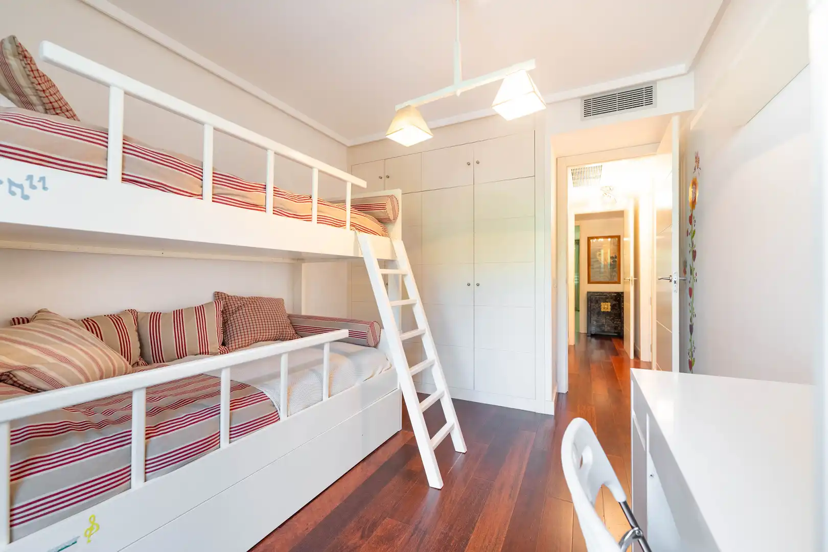 Schlafzimmer von Wohnung zur Miete in Madrid mit Klimaanlage, Heizung und Abstellraum