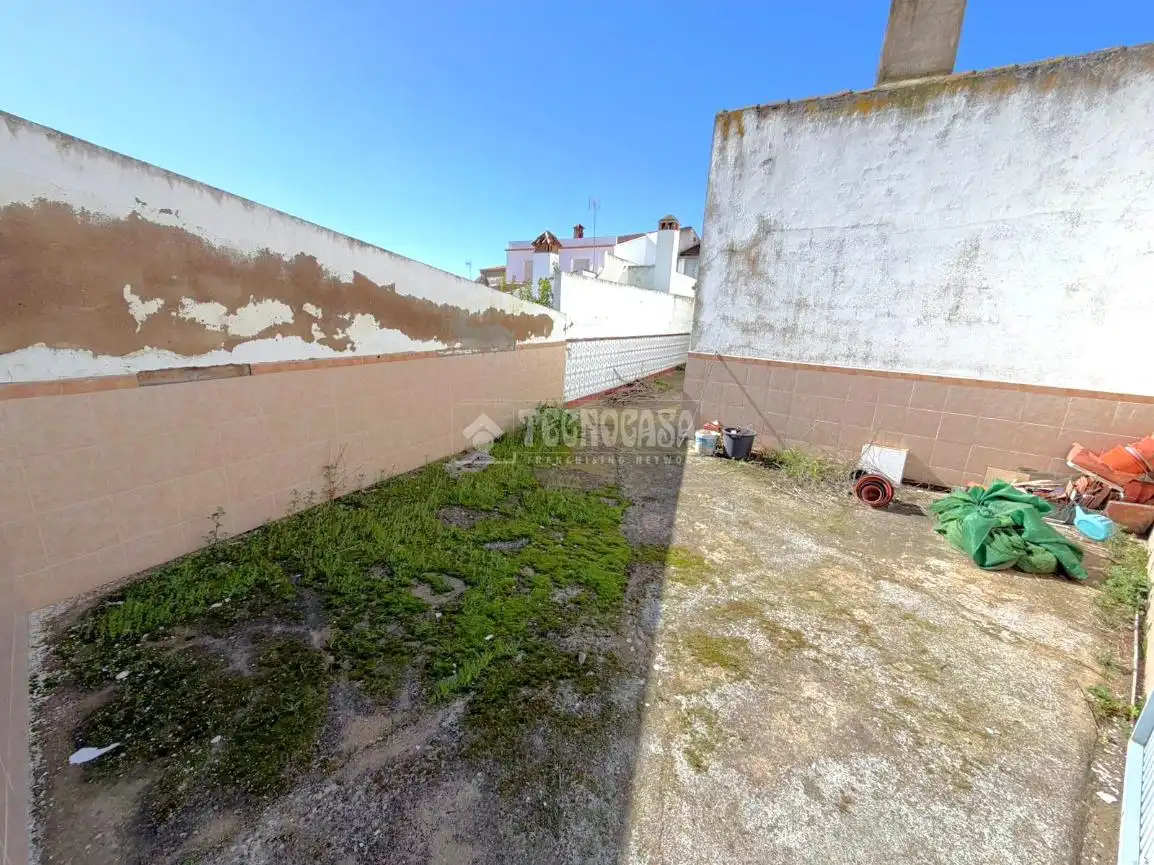 Casa adosada en venta en La Albuera